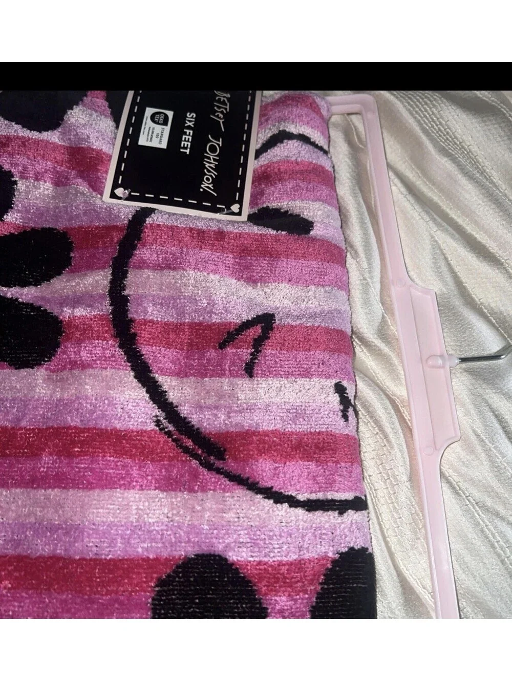Betsey Johnson Beach Towel Retro Flowers Smiley Face & Pink Stripes, New